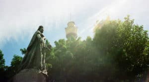 The Queen Victoria statue on Queen’s Square set against the Sydney Tower Eye