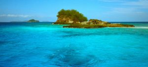 Breathtaking emerald-turquoise lagoons surround the Mamanucas, Fiji